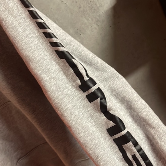 PALACE x AMG Hoodie - Picture 4 of 8